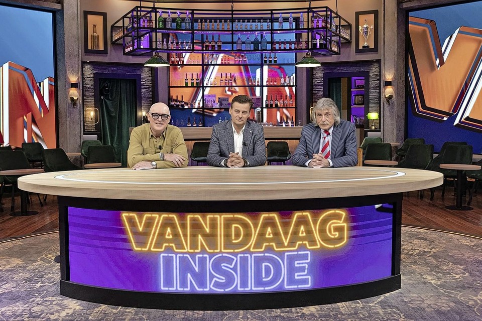 René van der Gijp, Wilfred Genee en Johan Derksen in de studio van ’Vandaag inside’.