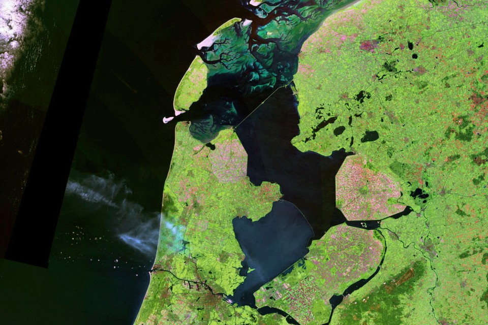 Datellietfoto van Markermeer, IJsselmeer, IJmeer. Foto NASA