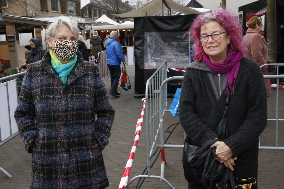 Charlotte Fontijn en Gea de Waal: ,,Ze mogen dat vaccin aan iemand anders geven.”