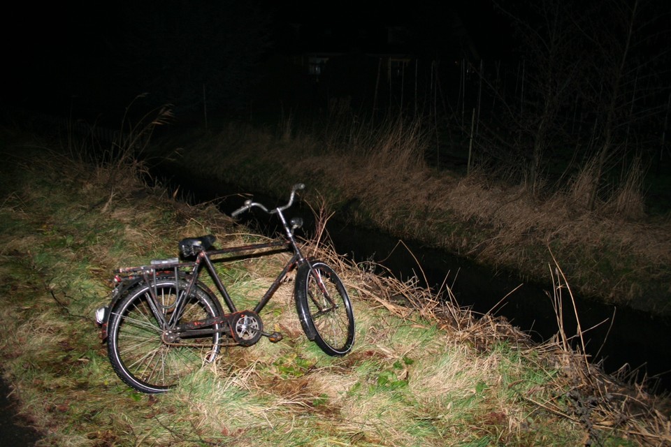 Drenkeling alarm na vinden fiets in sloot Foto:DNP.NU
