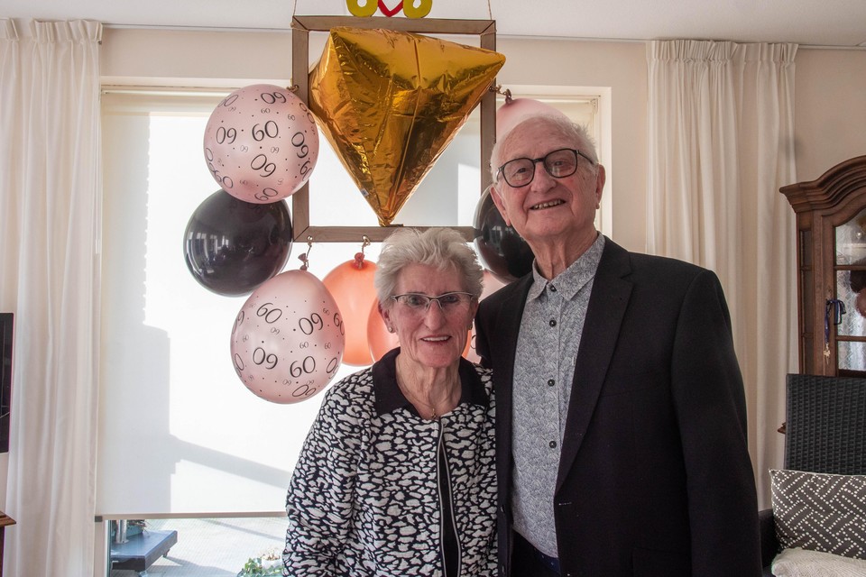 Vronie (84) en Leo Haijette (86) uit Nieuwe Niedorp zijn dinsdag 11 januari zestig jaar getrouwd.