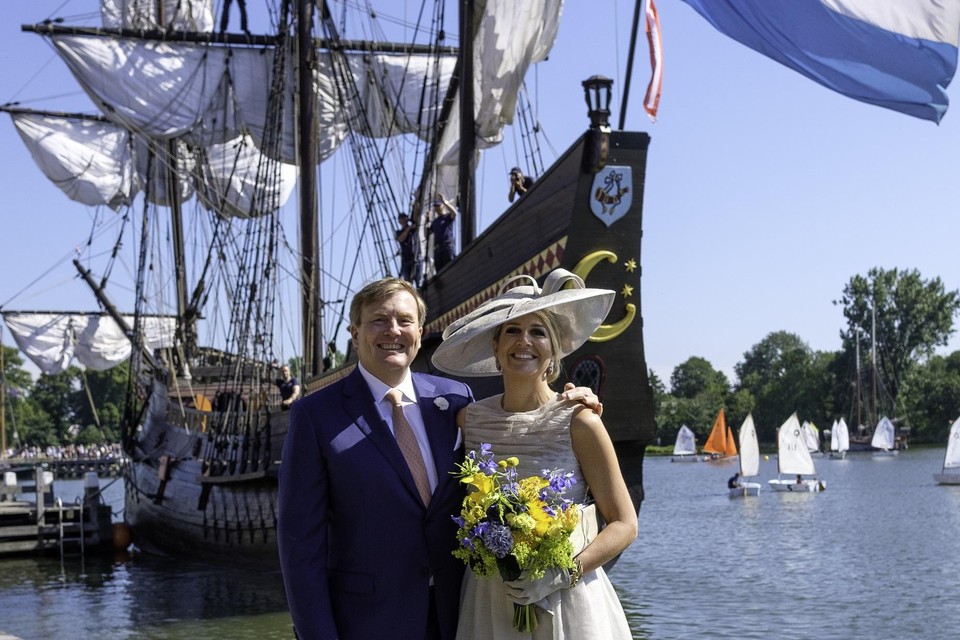 De foto van het koninklijk paar met de Halve Maen op de achtergrond, die de hele wereld overging.