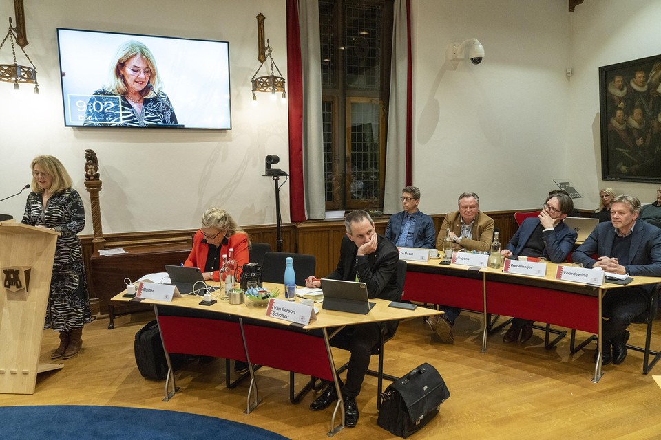 Toen Simone Meijnen (D66) de wethouders (rechts) wegstuurde.