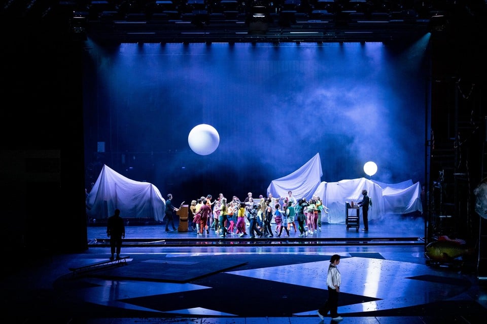 Scène uit ’Faust (working title) door De Nationale Opera.