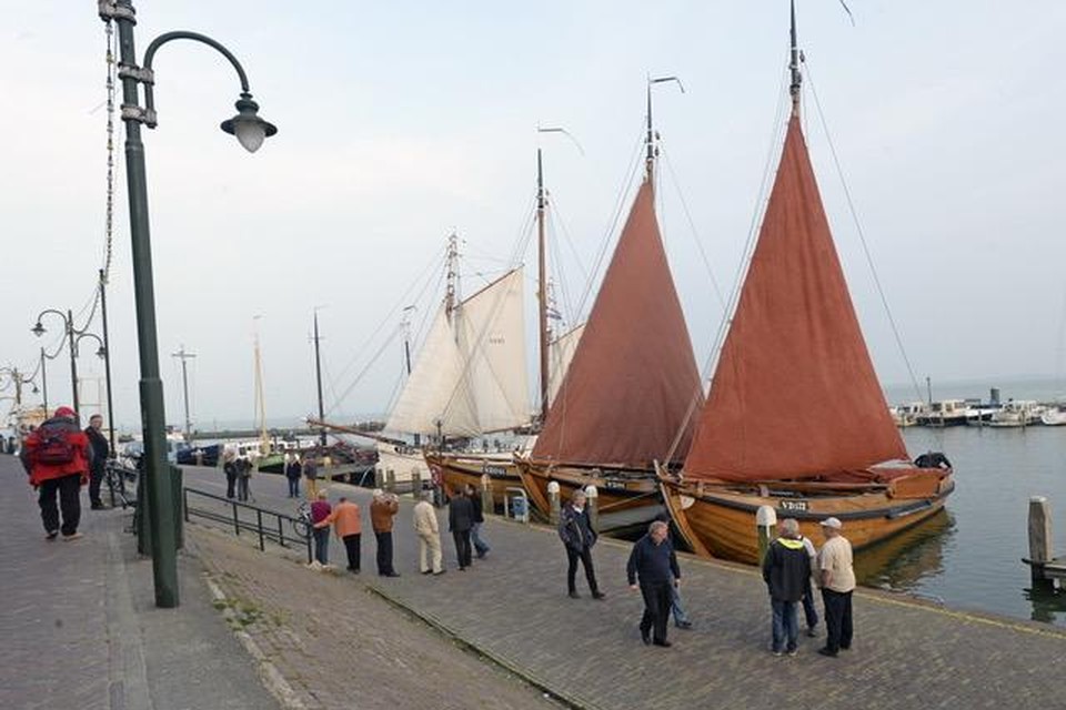 De kwakken in de haven van Volendam