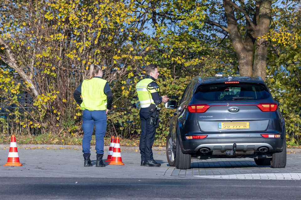 Politiecontroles, zoals op het Keern in Hoorn zien burgers ook graag elders in de regio.