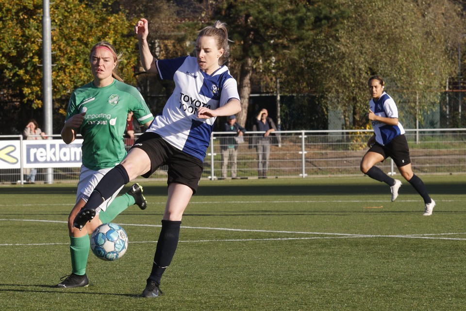 Franca van der Kuilen, hier eerder dit seizoen in actie in de thuiswedstrijd tegen FC Berghuizen.