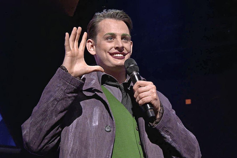 Maurits Hazeleger als The Joker tijdens zijn televisie-optreden.