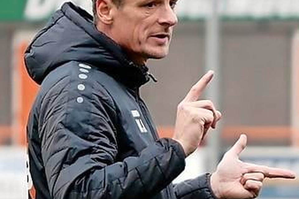 FC Volendam-trainer Wim Jonk kan niet zijn sterkste elftal opstellen.