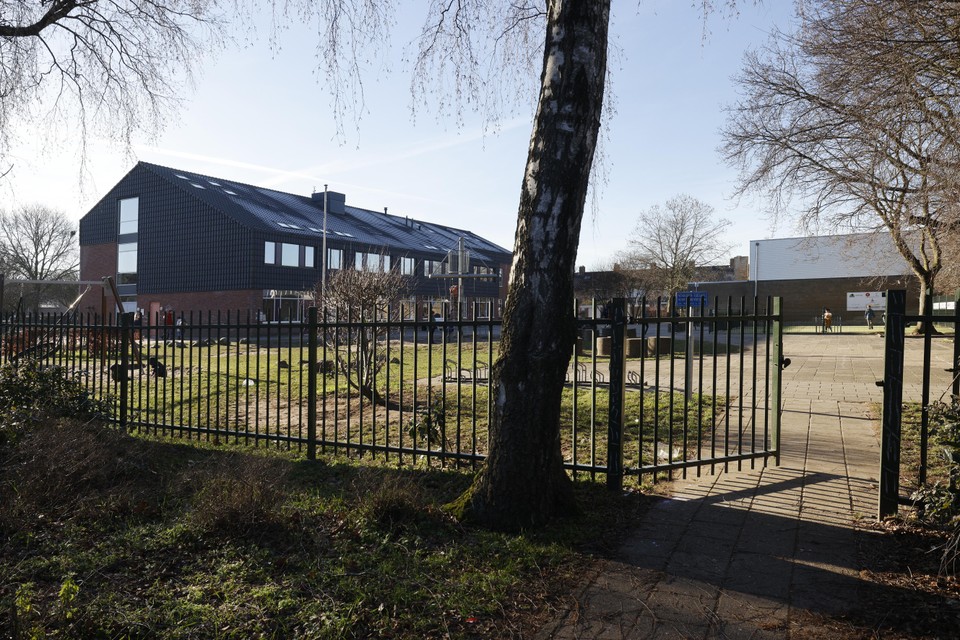 Bij de Tweemaster aan de Koers in Huizen is voldoende ruimte om een nieuw gebouw neer te zetten voor de Rehobothschool.