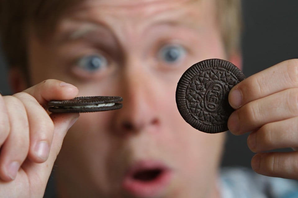 Welke vier geheime ingrediënten er in het zwarte cacaopoeder voor de Oreo-koekjes gaan, houdt ook de Nederlandse overheid geheim op verzoek van de Zaanse fabrikant.