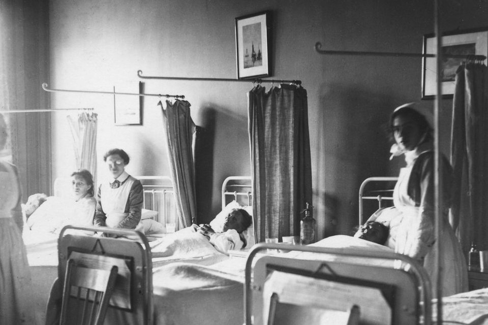 Het Antoni van Leeuwenhoek Ziekenhuis in 1915. publiciteitsfoto