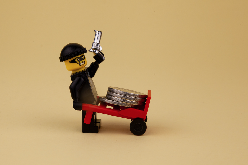 galop binden Couscous Lego-dief uit Den Helder struint land af om bouwpakketten te stelen. Bij  ToyChamp neemt hij voor 700 euro aan spullen mee. Nu wil hij een nieuwe  start maken: 'Sluit mij maar op' 