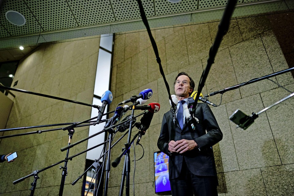 VVD-lijsttrekker Mark Rutte reageert in de Tweede Kamer op de uitslagen voor de Tweede Kamerverkiezingen.