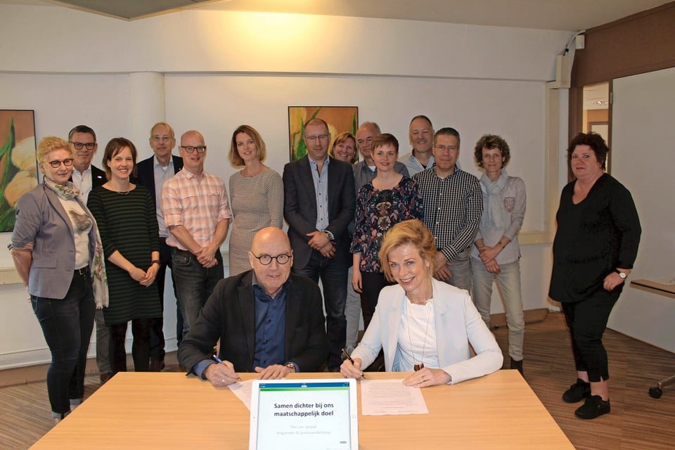 Bestuurders Iris van Bennekom (Wilgaerden) en Paul Zegveld (Leekerweide) ondertekenden in 2018 al een eerste samenwerkingsovereenkomst.