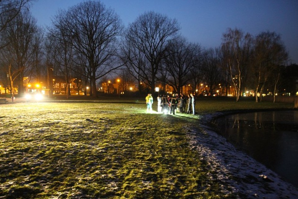 Hondje zakt door ijs en overlijdt in Zaandam/ Foto: DNP.NU/ Jelle Brandsma