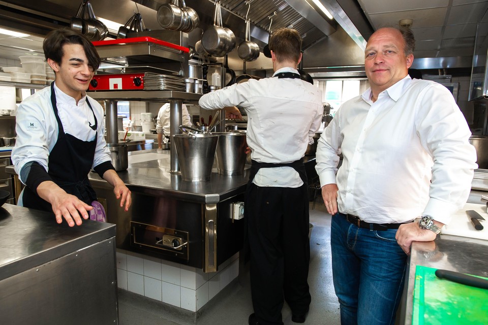 Ruud Keinemans heeft bij zijn eigen restaurant geen personeelsprobleem, maar hoort wel veel alarmerende verhalen van collega’s.