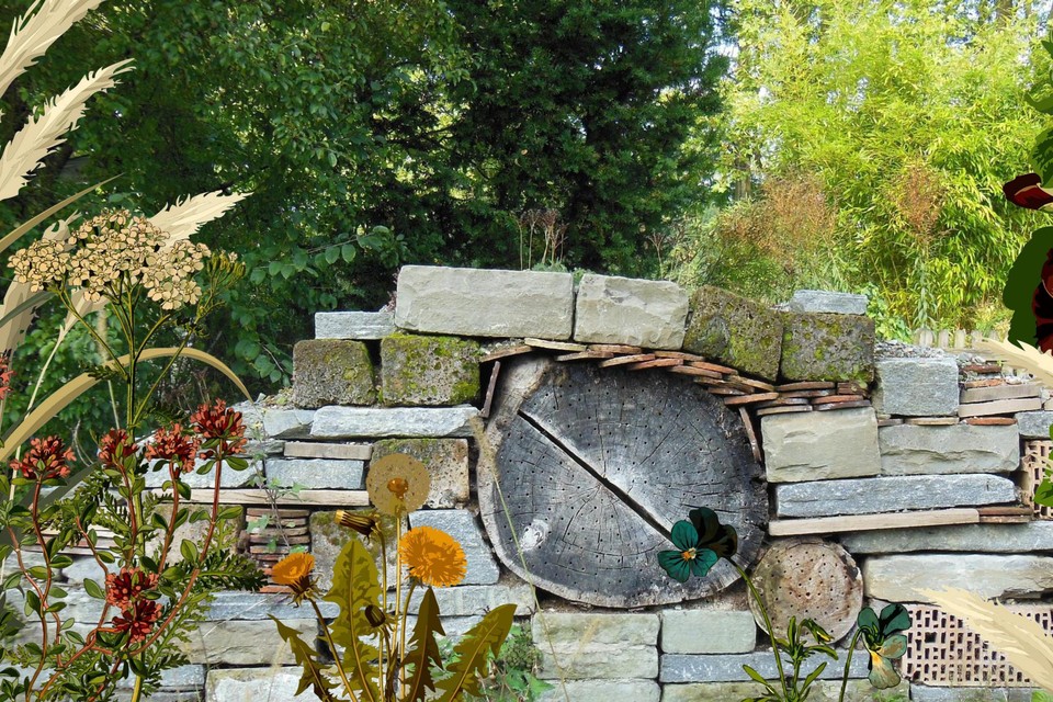 Een creatieve oplossing voor overgebleven stenen: maak een insectenhotel.