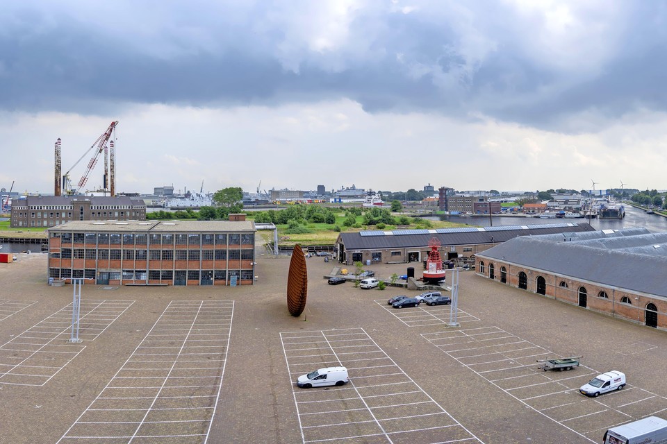 Het stadhuis op Willemsoord moet komen in de gebouwen 72 (links) en 66 (tweede van rechts).
