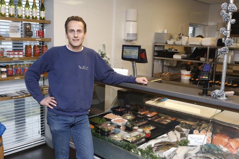donor beetje Uitstralen Vishandel Bunschoten in Huizen boekt 'droomresultaat' met online-verkoop  van vis: 'De eerste weken van de coronacrisis verkochten we de  groothandelsvoorraad in het Vispaviljoen' | Noordhollandsdagblad