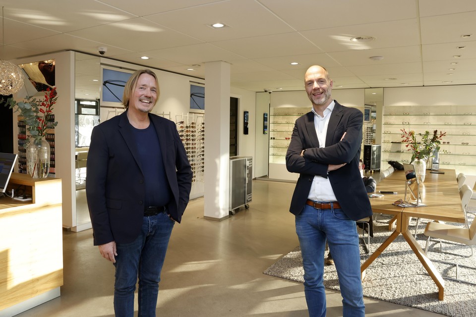 Eigenaren Jan Ruhof en Sander Miltenburg van Medi Optiek in Bussum.