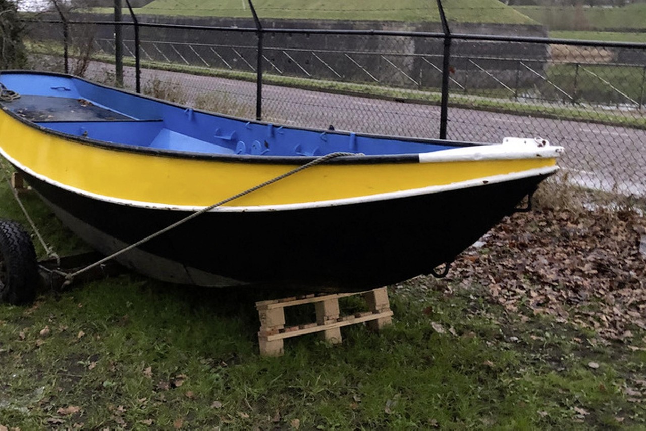 Olav in Naarden veilt drie casco vletten om nieuwe boot te kunnen kopen na verwoestende | Noordhollandsdagblad
