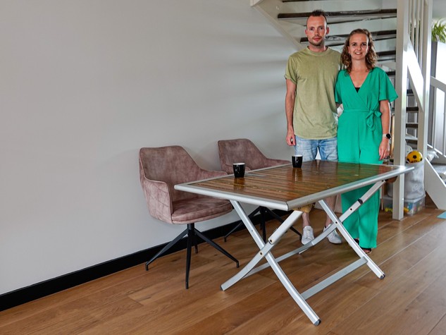 Manie virtueel salto Moniek en John betaalden 2000 euro aan voor meubels bij failliete  Factoryhouse Hoorn: 'Had ik ze nou maar eerder opgehaald' |  Noordhollandsdagblad
