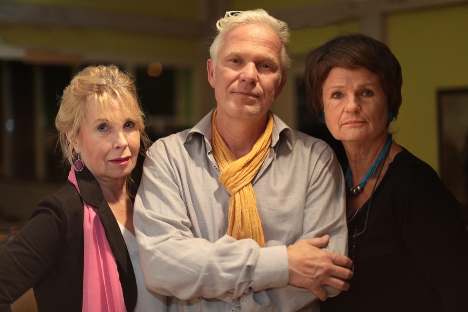 Vanaf links Anna Crott (de dochter), Paul Groeneveld (de zoon) en Trudie Sneek (de moeder).