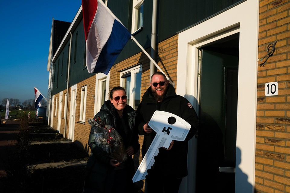 Sander en Irene Altena zijn blij met hun nieuwe woning.