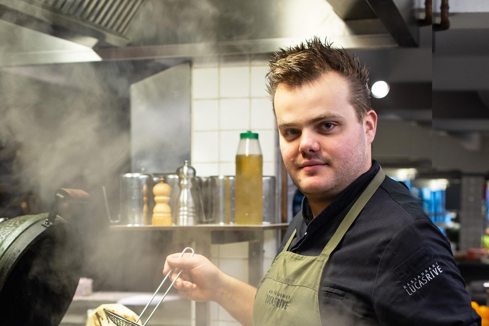 Simon Jonk is allround kok en patissier bij sterrenrestaurant Lucas Rive