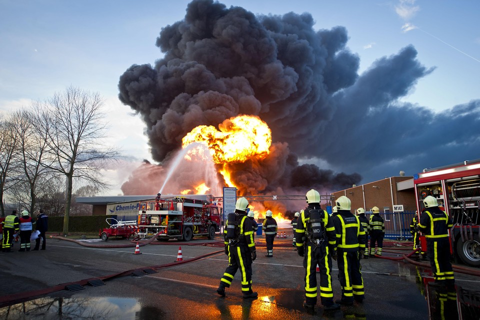 De volledig uit de hand gelopen brand bij Chemie-Pack in Moerdijk in 2011.