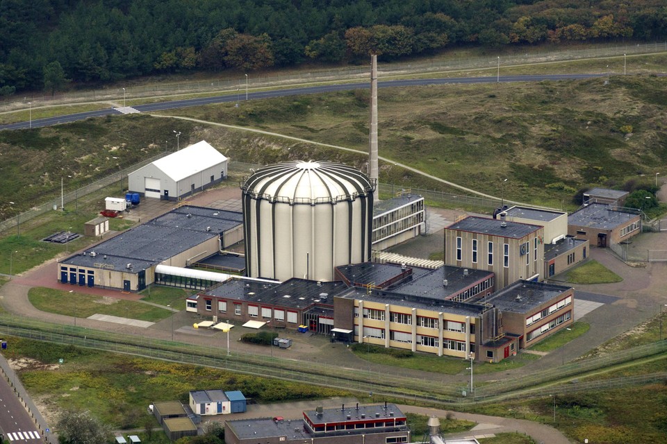 Luchtfoto van de kernreactor van Petten.