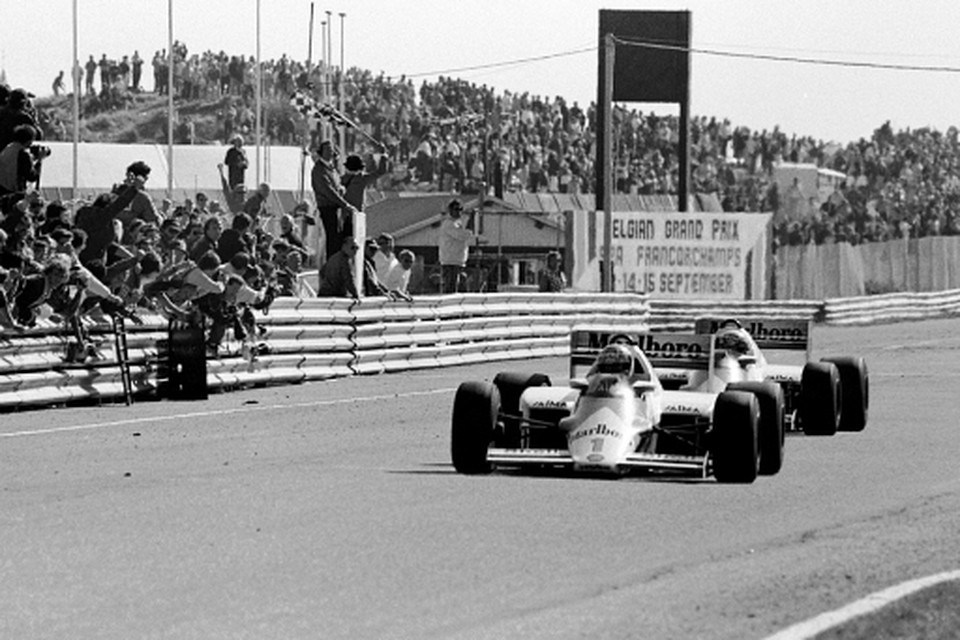 De finish van de laatste Grand Prix in 1985 Foto Poppe de Boer