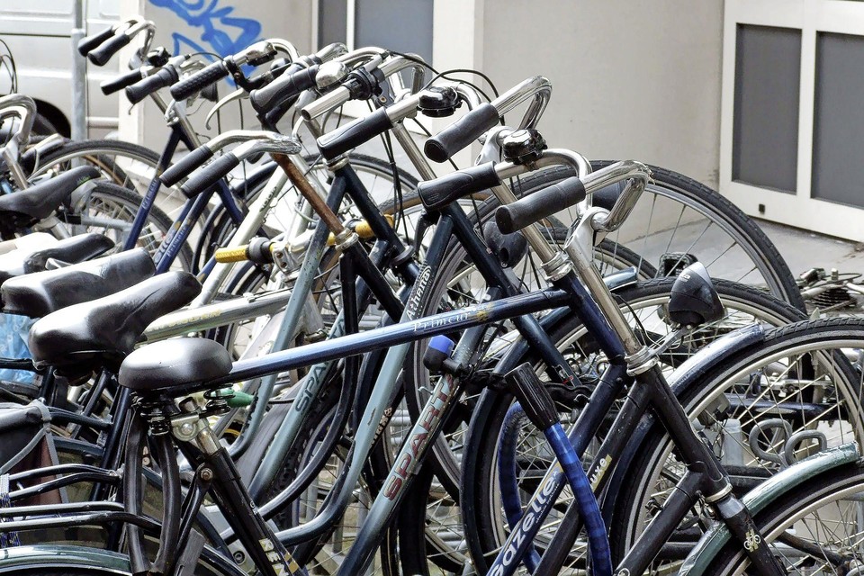 Huisje kleuring geïrriteerd raken Honderden fietsendiefstallen in West-Friesland, kwart betreft elektrische  fietsen | Noordhollandsdagblad