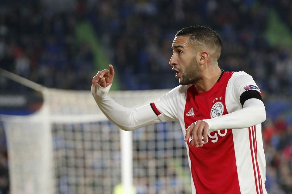 Hakim Ziyech is door een blessure niet aanwezig bij het duel tussen Ajax en Getafe.