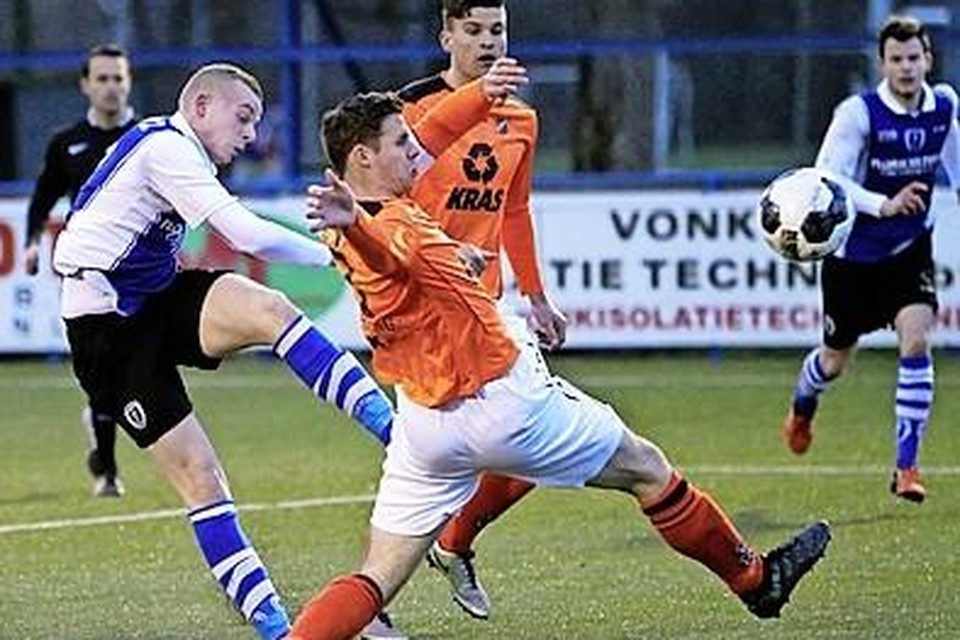 Jordi Wigman, scorend tegen Volendam.