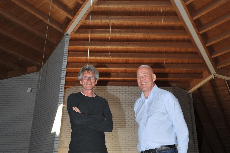 Ron Schaasberg en Gerard Bruijnse in het kleine Piet Blomgebouw.