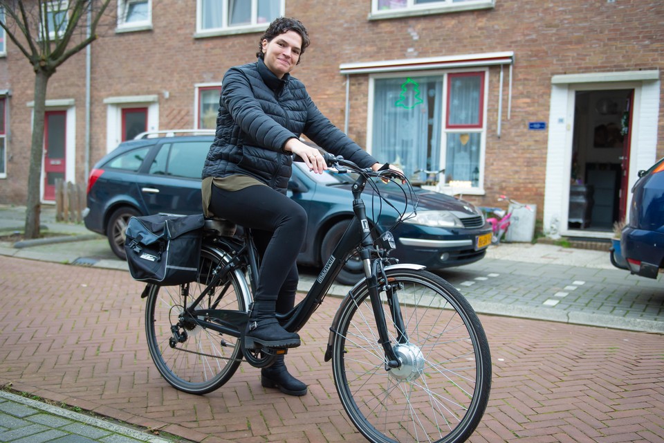 Samira de Kraker-Berndsen: uit de rolstoel en weer op de fiets.
