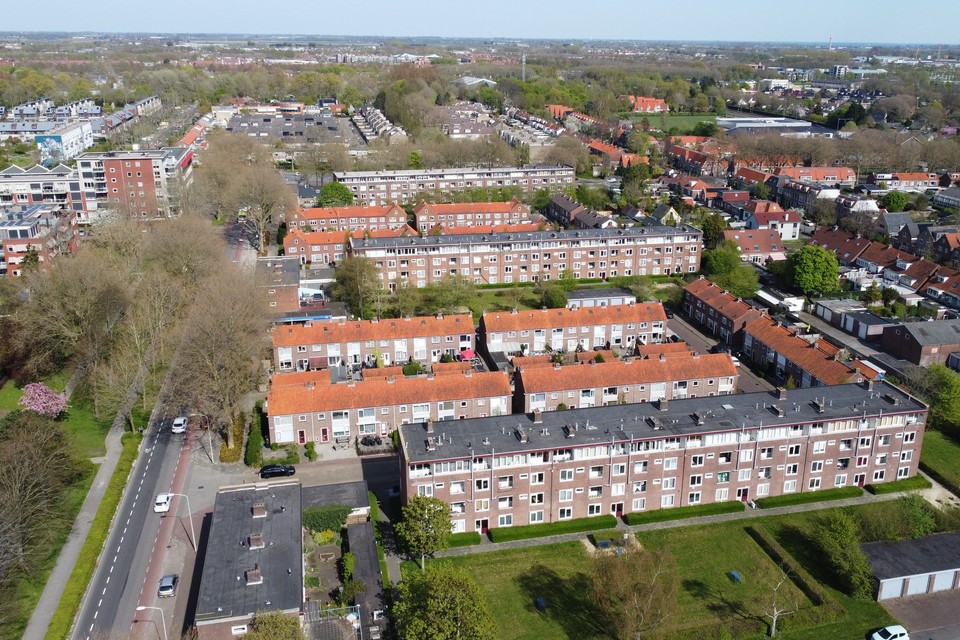 Woningen in het gebied Johannes Poststraat (links), Liornestraat, Sapmastraat, Vijandtstraat en Clement Maertenszstraat, die op de nominatie staan te worden gesloopt.