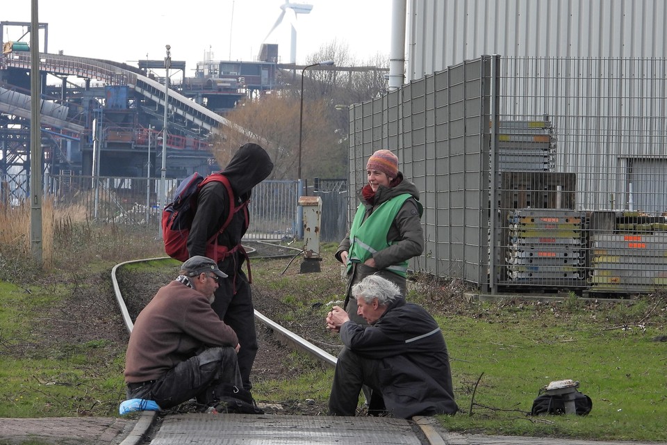 Een eerdere actie afgelopen maand in Amsterdam van Kappen met Kolen: wachten op de kolentrein.