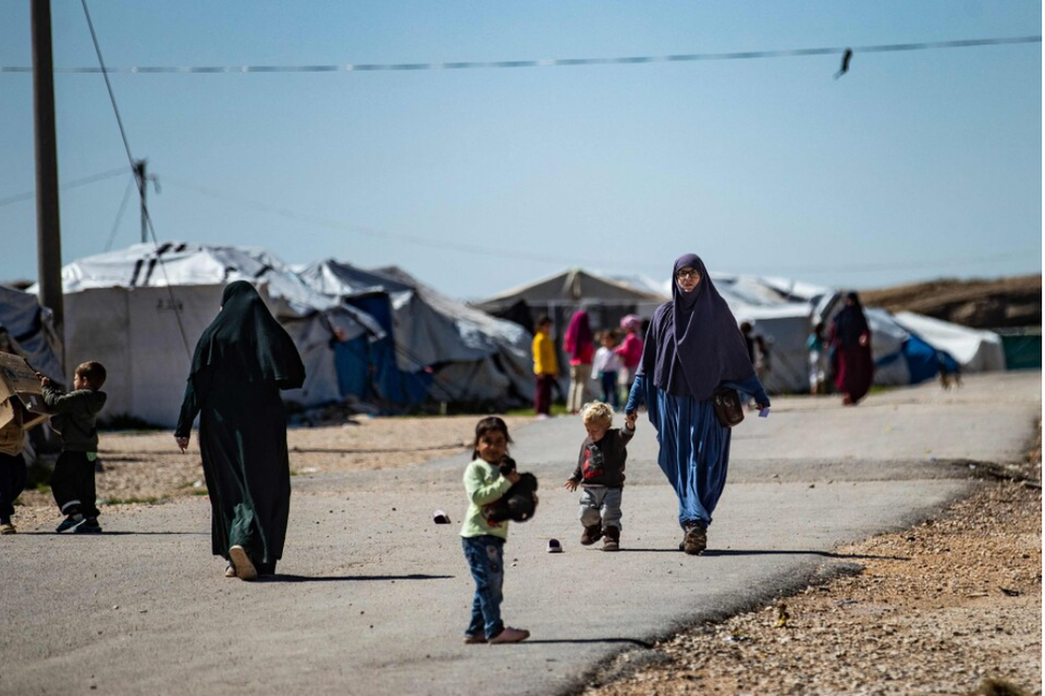 De volgende naar Nederland te halen groep van twaalf IS-vrouwen en 29 kinderen zit nu nog in kamp Roj.