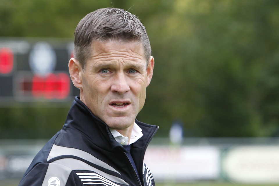 De nieuwe trainer van Castricum, Jeroen Kroes, hoopt met de FC voor de bovenste plekken te strijden.
