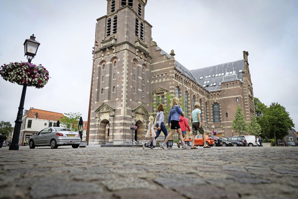 Kerkplein, Hoorn, middenin de toekomstige emissie-vrije zone voor vrachtwagens en bestelbusjes.